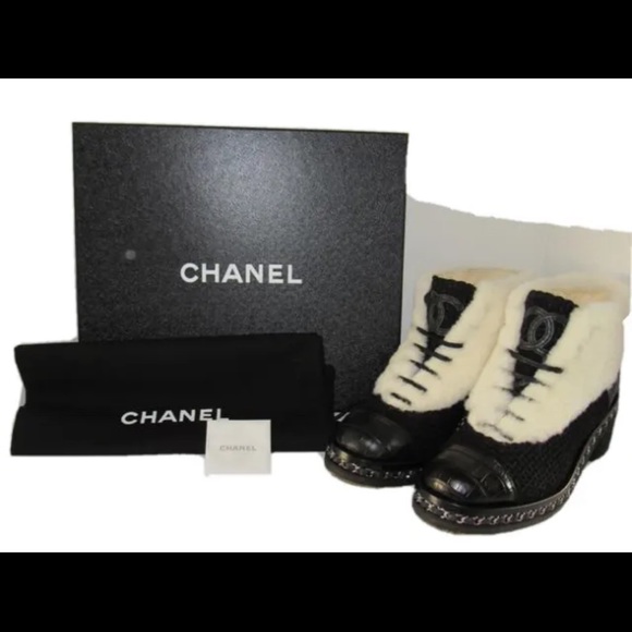 BNIB! Chanel Tweed alligator and nutria fur lined lace up boots - Picture 1 of 9